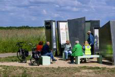 Bij het Monument Keuzevrijheid